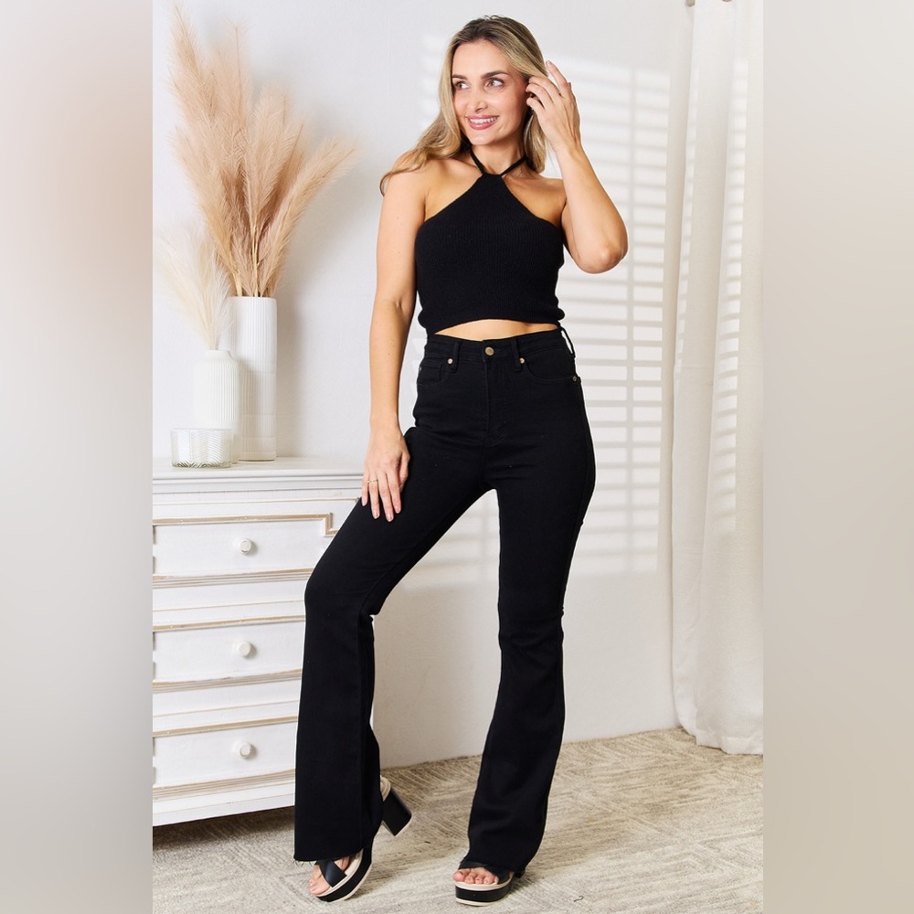 Basic Bae Halter Neck Ribbed Cropped Knit Top - Picture 4 of 5